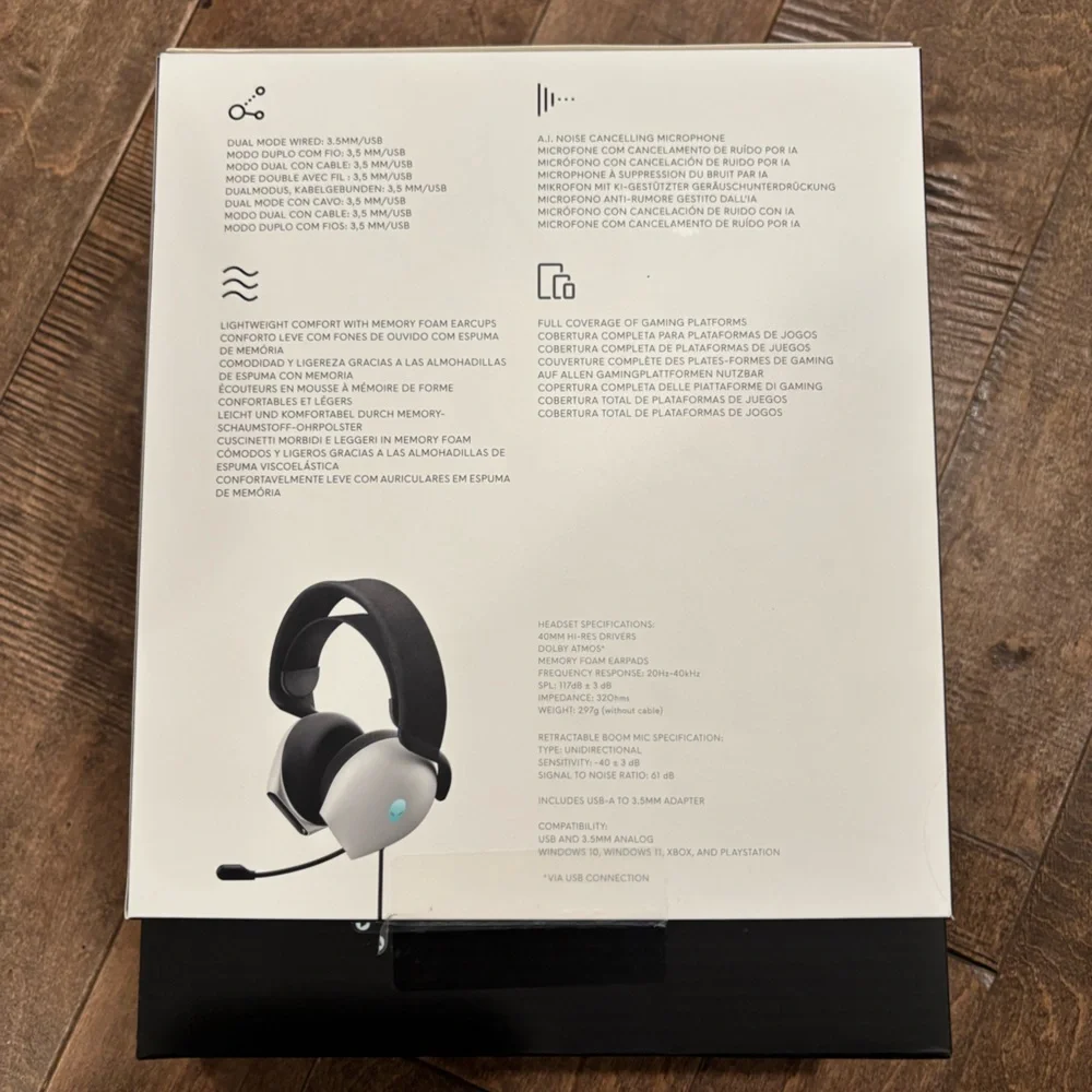Alienware 520H Wired Headset - Black and White